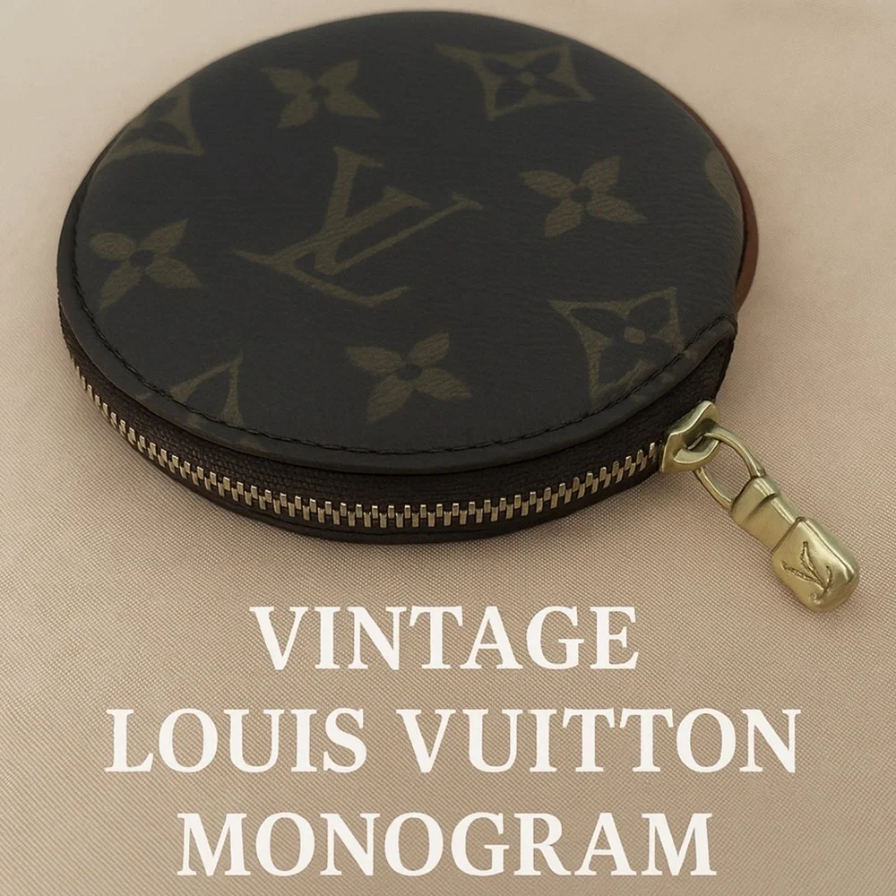 Louis Vuitton Monogram Round Coin AirPod Pouch Unisex EUC 2007 France